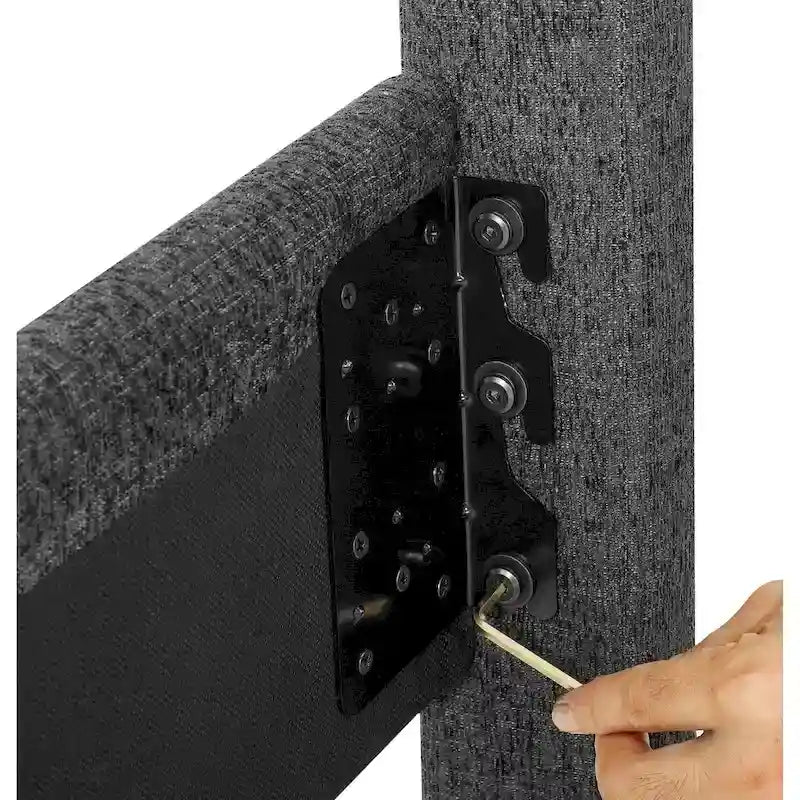 Letto a piattaforma con pannelli imbottiti alti in grigio scuro